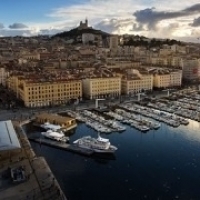 Cherche copines pour passer la journée à Marseille !